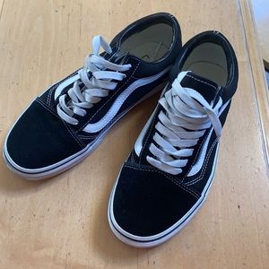 Pair of black vans worn twice women’s size 8